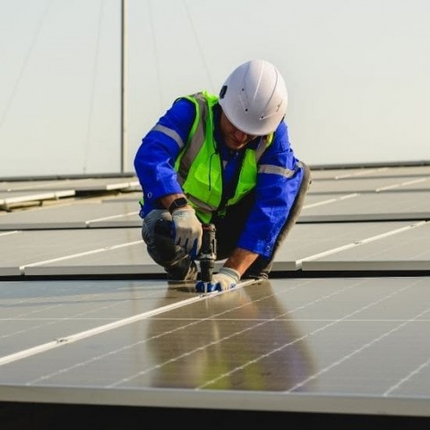 รับติดตั้งโซล่าเซลล์ดาดฟ้าตึกแถวร้านค้า